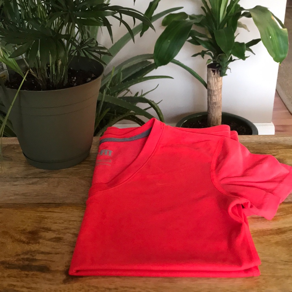 Nike drift tee